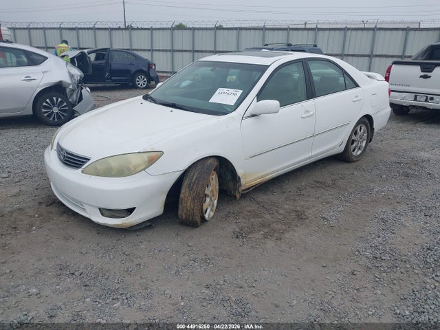 2005 Toyota Camry Xle V6 მანქანა იყიდება აუქციონზე, vin: 4T1BF32K65U092783, აუქციონის ნომერი: 44916250