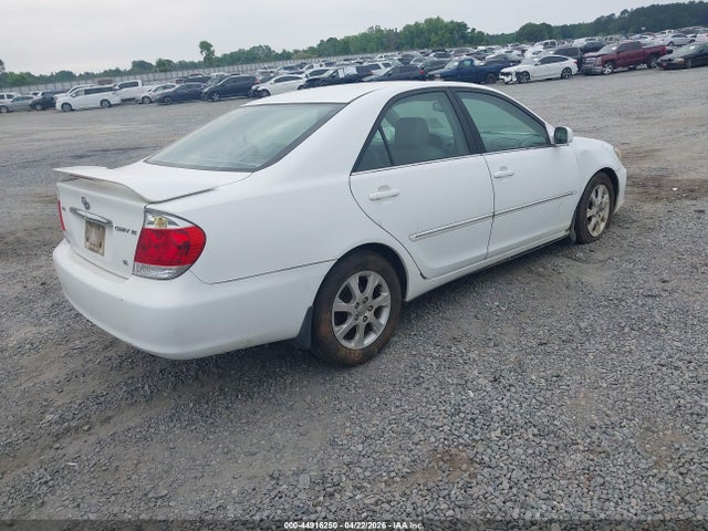 2005 Toyota Camry Xle V6 მანქანა იყიდება აუქციონზე, vin: 4T1BF32K65U092783, აუქციონის ნომერი: 44916250