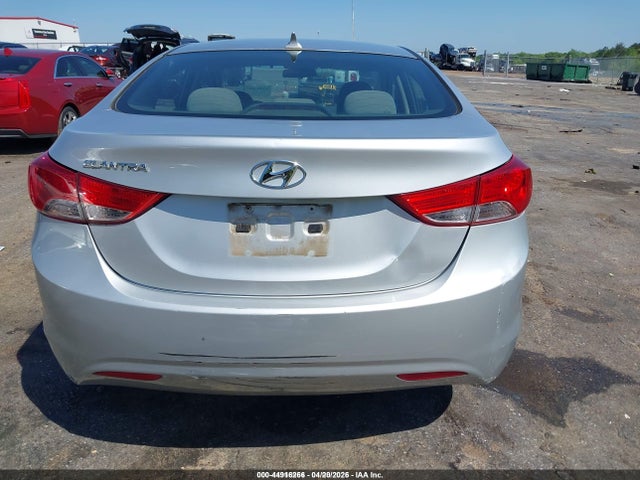Продажа на аукционе авто 2013 Hyundai Elantra Gls, vin: 5NPDH4AE9DH341837, номер лота: 44916266