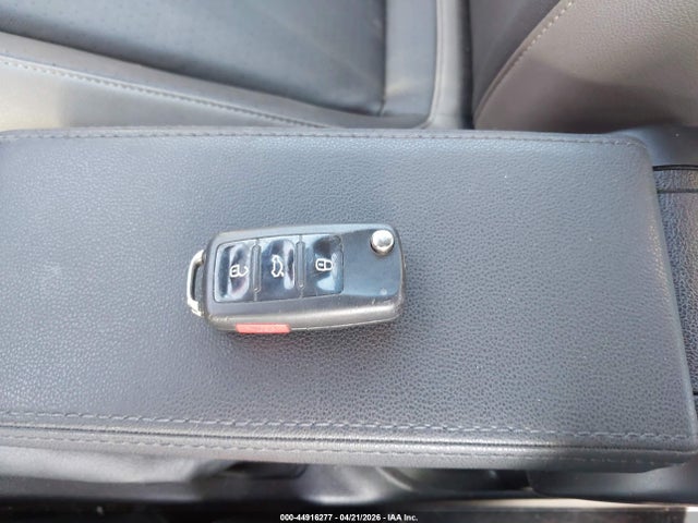 2015 Volkswagen Beetle 1.8t Fleet Edition მანქანა იყიდება აუქციონზე, vin: 3VWF17AT6FM645599, აუქციონის ნომერი: 44916277