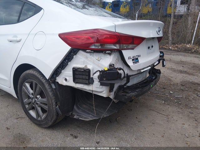 2017 Hyundai Elantra Se მანქანა იყიდება აუქციონზე, vin: 5NPD84LFXHH014472, აუქციონის ნომერი: 44916292
