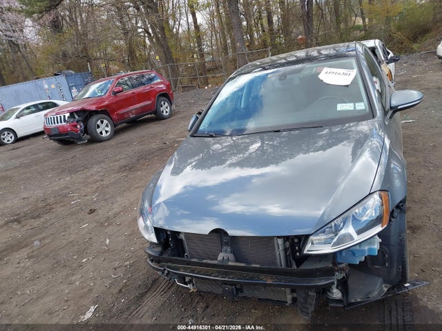 Продажа на аукционе авто 2017 Volkswagen Golf Tsi S 4-door/tsi Wolfsburg Edition 4-door, vin: 3VW117AU5HM062303, номер лота: 44916301