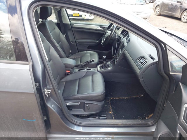 Продажа на аукционе авто 2017 Volkswagen Golf Tsi S 4-door/tsi Wolfsburg Edition 4-door, vin: 3VW117AU5HM062303, номер лота: 44916301