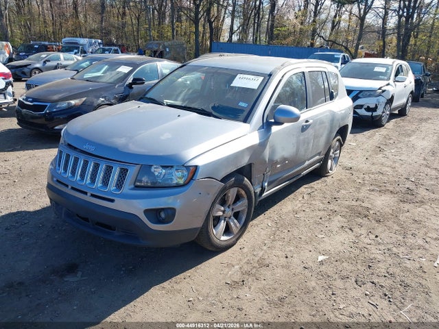 44916312 :رقم المزاد ، 1C4NJDEBXGD758578 vin ، 2016 Jeep Compass Latitude مزاد بيع