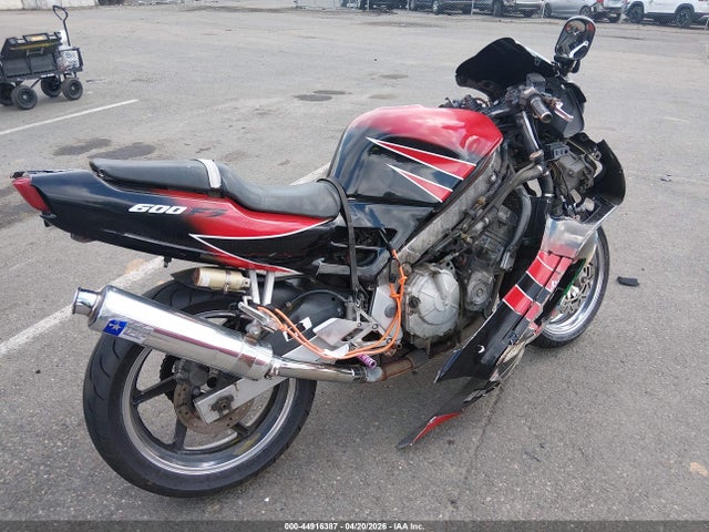 44916387 :رقم المزاد ، JH2PC2506TM501621 vin ، 1996 Honda Cbr600 F3 مزاد بيع