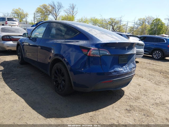 2024 Tesla Model Y Long Range Dual Motor All-wheel Drive მანქანა იყიდება აუქციონზე, vin: 7SAYGDEE8RA234136, აუქციონის ნომერი: 44916430