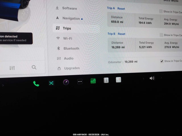 2024 Tesla Model Y Long Range Dual Motor All-wheel Drive მანქანა იყიდება აუქციონზე, vin: 7SAYGDEE8RA234136, აუქციონის ნომერი: 44916430