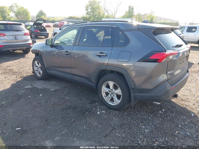Toyota Rav4 Xle 2019 JTMP1RFV0KD512579 Image 3