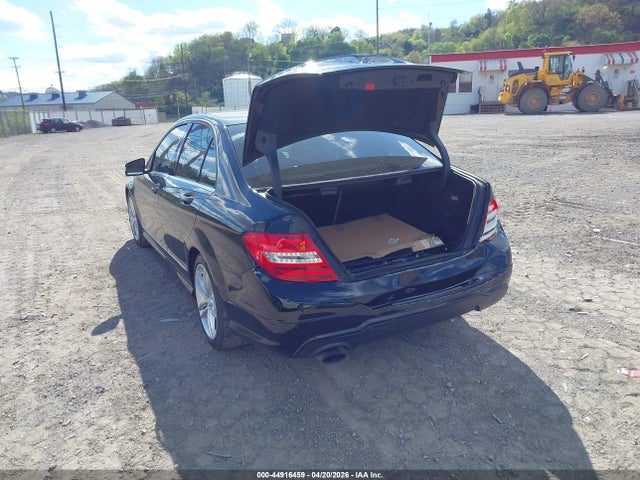 Aukcja sprzedaży 2012 Mercedes-benz C 250 Sport, vin: WDDGF4HB3CR215310, numer aukcji: 44916459