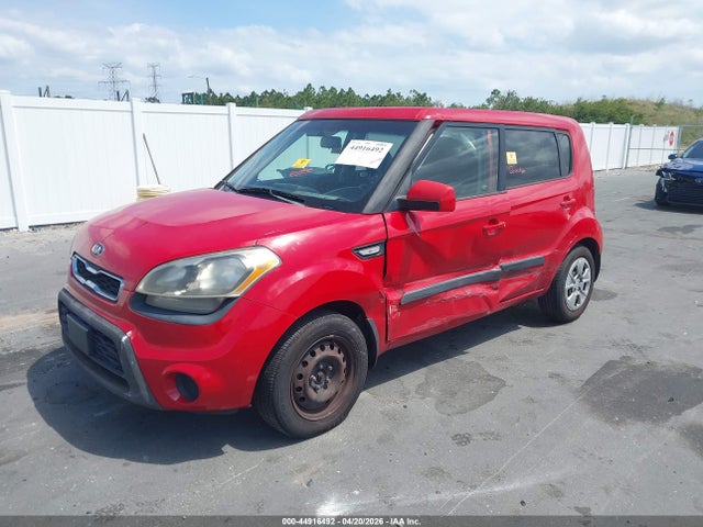 44916492 :رقم المزاد ، KNDJT2A55D7591344 vin ، 2013 Kia Soul مزاد بيع