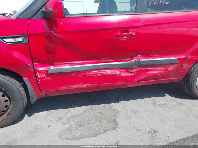 44916492 :رقم المزاد ، KNDJT2A55D7591344 vin ، 2013 Kia Soul مزاد بيع