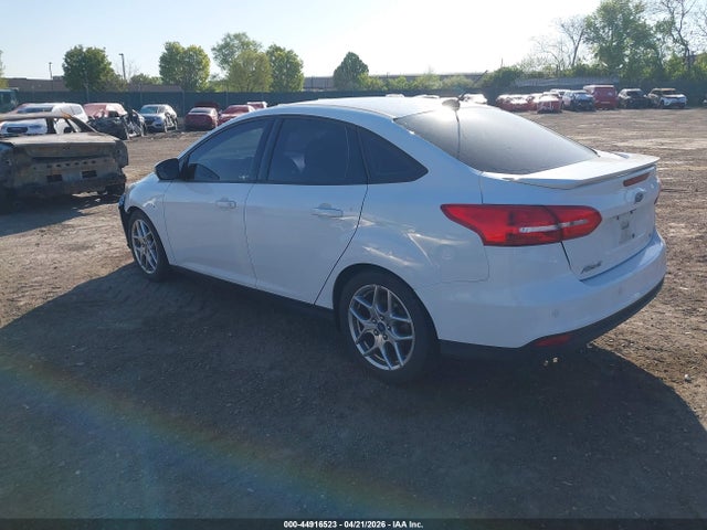 Ford FOCUS SE 2015 1FADP3F23FL274054 Image 3