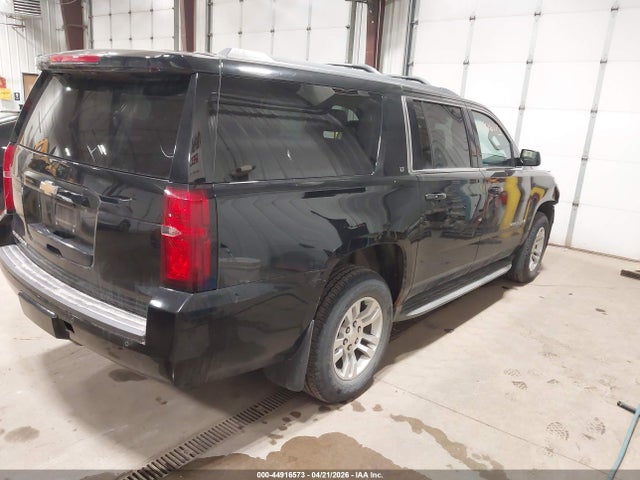 Продажа на аукционе авто 2016 Chevrolet Suburban Lt, vin: 1GNSKHKC0GR230272, номер лота: 44916573