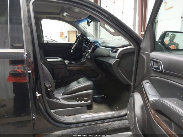 Продажа на аукционе авто 2016 Chevrolet Suburban Lt, vin: 1GNSKHKC0GR230272, номер лота: 44916573