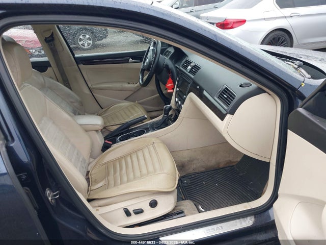 Aukcja sprzedaży 2014 Volkswagen Passat 1.8t Sel Premium, vin: 1VWCT7A33EC008800, numer aukcji: 44916633