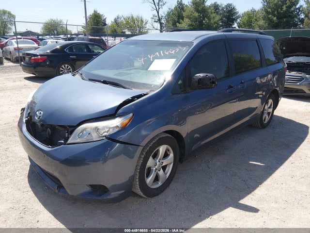 Продаж на аукціоні авто 2015 Toyota Sienna Le 8 Passenger, vin: 5TDKK3DC7FS614378, номер лоту: 44916655