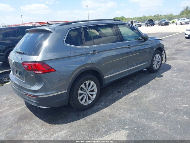 44916666 :رقم المزاد ، 3VV3B7AX8JM183451 vin ، 2018 Volkswagen Tiguan 2.0t Se/2.0t Sel مزاد بيع