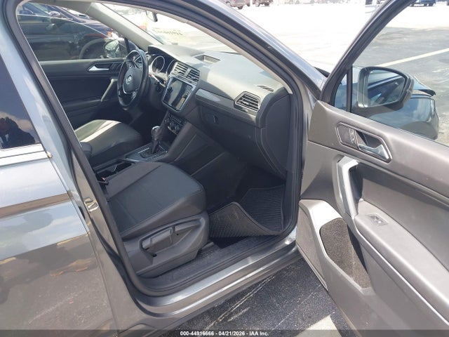 44916666 :رقم المزاد ، 3VV3B7AX8JM183451 vin ، 2018 Volkswagen Tiguan 2.0t Se/2.0t Sel مزاد بيع
