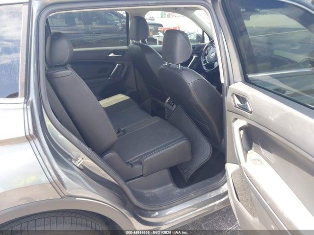 44916666 :رقم المزاد ، 3VV3B7AX8JM183451 vin ، 2018 Volkswagen Tiguan 2.0t Se/2.0t Sel مزاد بيع