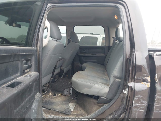 44916699 :رقم المزاد ، 3C63RRGLXHG651271 vin ، 2017 Ram 3500 Tradesman  4x4 8' Box مزاد بيع