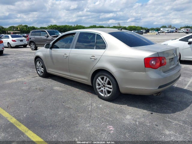 44916717 :رقم المزاد ، 3VWSF71KC7M142960 vin ، 2007 Volkswagen Jetta 2.5 مزاد بيع