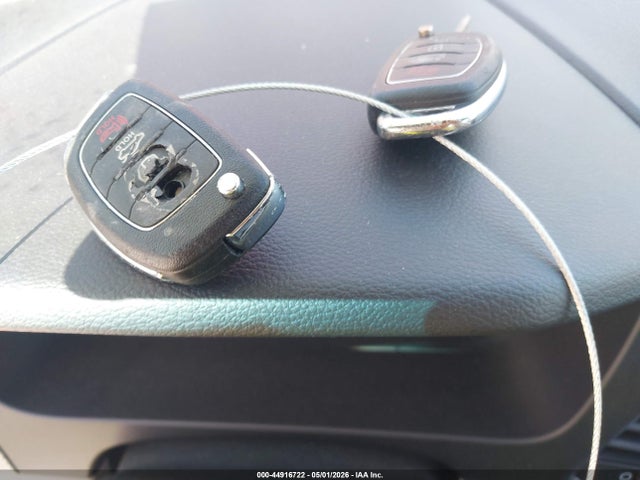 5NPE24AF0HH555393 Hyundai SONATA SE