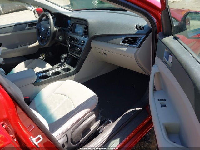 5NPE24AF0HH555393 Hyundai SONATA SE