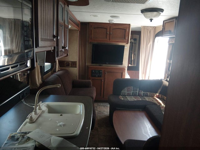 44916732 :رقم المزاد ، 1UJBJ0BR9C14F0077 vin ، 2012 Jayco White Hawk مزاد بيع