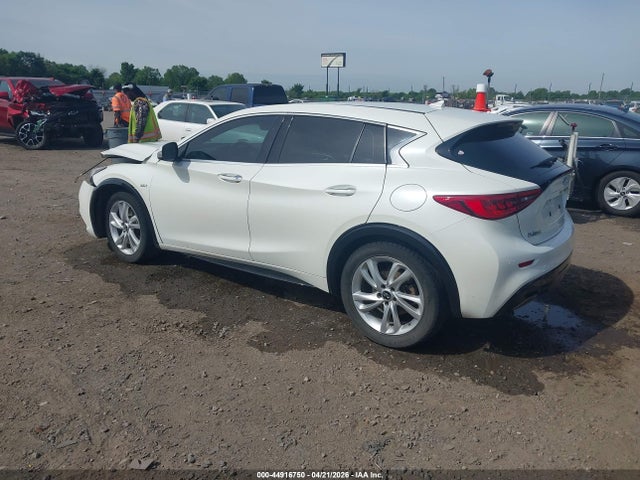 44916750 :رقم المزاد ، SJKCH5CPXJA057844 vin ، 2018 Infiniti Qx30 Luxury مزاد بيع