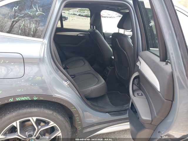 44916769 :رقم المزاد ، WBXJG9C05M5U04617 vin ، 2021 Bmw X1 Xdrive28i مزاد بيع
