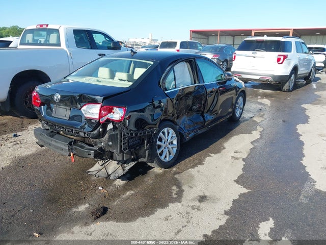 2014 Volkswagen Jetta 1.8t Se მანქანა იყიდება აუქციონზე, vin: 3VWD07AJ3EM362861, აუქციონის ნომერი: 44916950