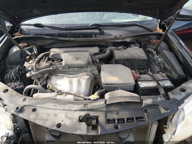 44916952 :رقم المزاد ، 4T4BF1FK0CR217584 vin ، 2012 Toyota Camry Xle مزاد بيع