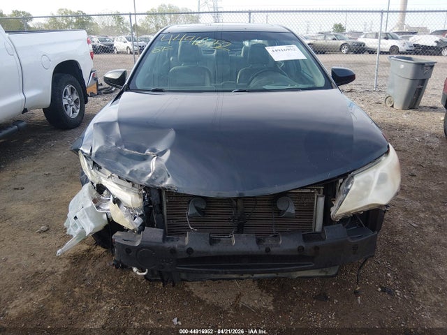44916952 :رقم المزاد ، 4T4BF1FK0CR217584 vin ، 2012 Toyota Camry Xle مزاد بيع