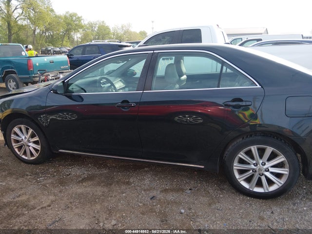 44916952 :رقم المزاد ، 4T4BF1FK0CR217584 vin ، 2012 Toyota Camry Xle مزاد بيع