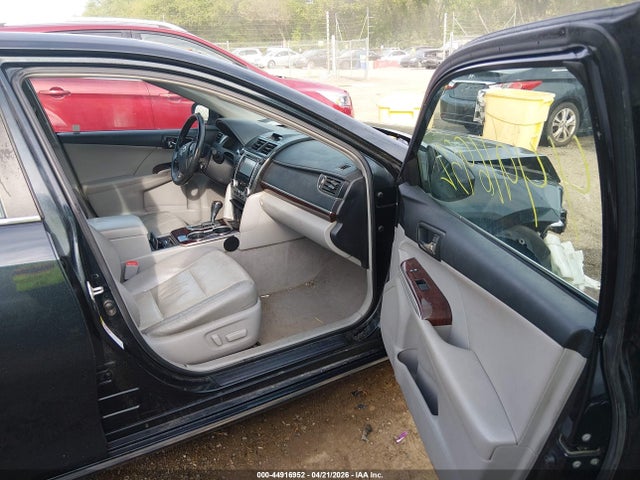 44916952 :رقم المزاد ، 4T4BF1FK0CR217584 vin ، 2012 Toyota Camry Xle مزاد بيع