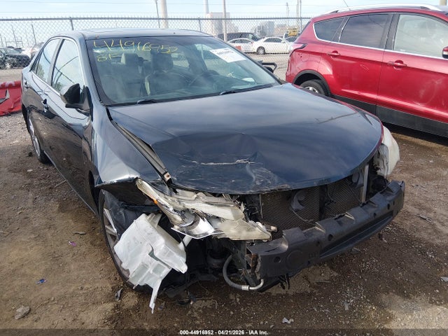 44916952 :رقم المزاد ، 4T4BF1FK0CR217584 vin ، 2012 Toyota Camry Xle مزاد بيع