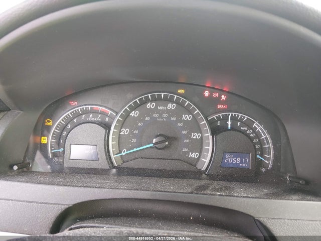 44916952 :رقم المزاد ، 4T4BF1FK0CR217584 vin ، 2012 Toyota Camry Xle مزاد بيع