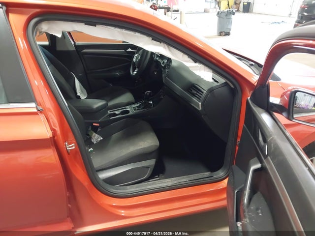 44917017 :رقم المزاد ، 3VWC57BU0KM073874 vin ، 2019 Volkswagen Jetta 1.4t R-line/1.4t S/1.4t Se مزاد بيع