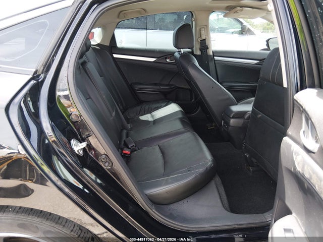 44917062 :رقم المزاد ، 19XFC1F9XHE033135 vin ، 2017 Honda Civic Touring مزاد بيع