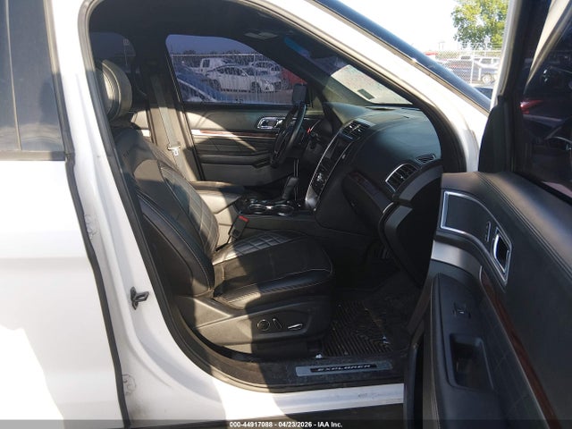 Продажа на аукционе авто 2017 Ford Explorer Platinum, vin: 1FM5K8HT3HGA54842, номер лота: 44917088