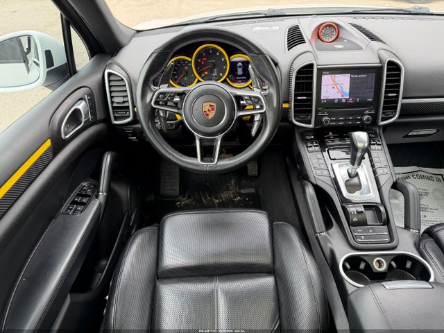 2018 Porsche Cayenne Platinum Edition მანქანა იყიდება აუქციონზე, vin: WP1AA2A21JKA02261, აუქციონის ნომერი: 44917191