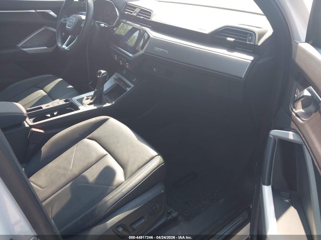2020 Audi Q3 Premium Plus 45 Tfsi S Line Quattro Tiptronic მანქანა იყიდება აუქციონზე, vin: WA1EECF36L1115267, აუქციონის ნომერი: 44917246