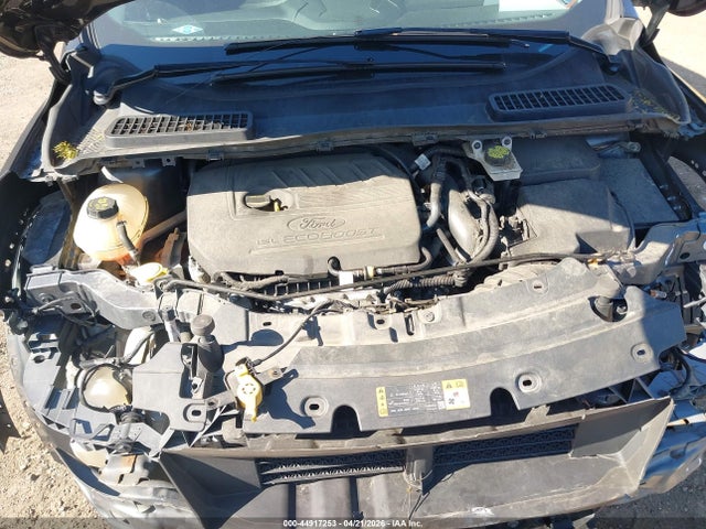1FMCU9HD3JUD27883 Ford ESCAPE SEL