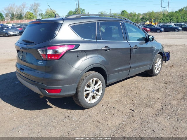 1FMCU9HD3JUD27883 Ford ESCAPE SEL
