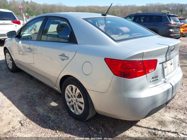 2010 Kia Forte Ex მანქანა იყიდება აუქციონზე, vin: KNAFU4A23A5062807, აუქციონის ნომერი: 44917286