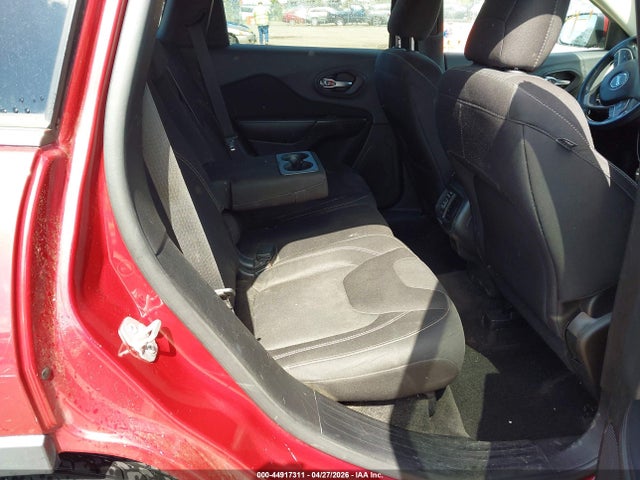 1C4PJLCB5FW621010 Jeep Cherokee Latitude