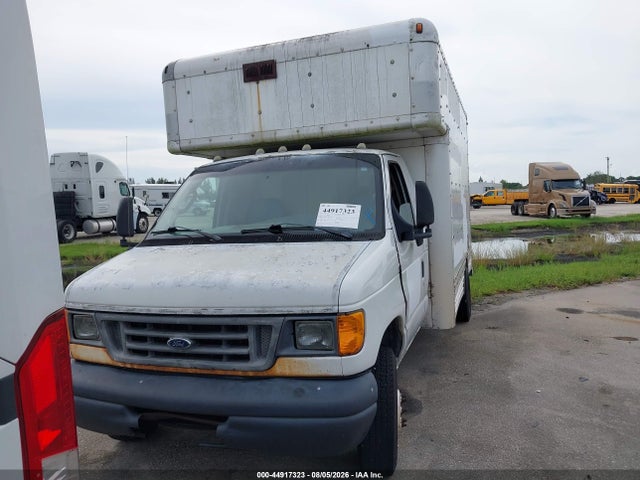 44917323 :رقم المزاد ، 1FDXE45S37DA09520 vin ، 2007 Ford E-450 Cutaway مزاد بيع