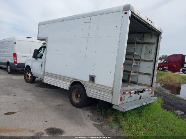 44917323 :رقم المزاد ، 1FDXE45S37DA09520 vin ، 2007 Ford E-450 Cutaway مزاد بيع