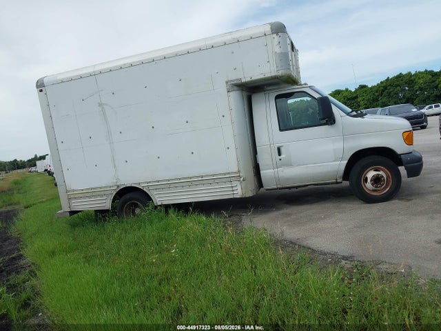 44917323 :رقم المزاد ، 1FDXE45S37DA09520 vin ، 2007 Ford E-450 Cutaway مزاد بيع