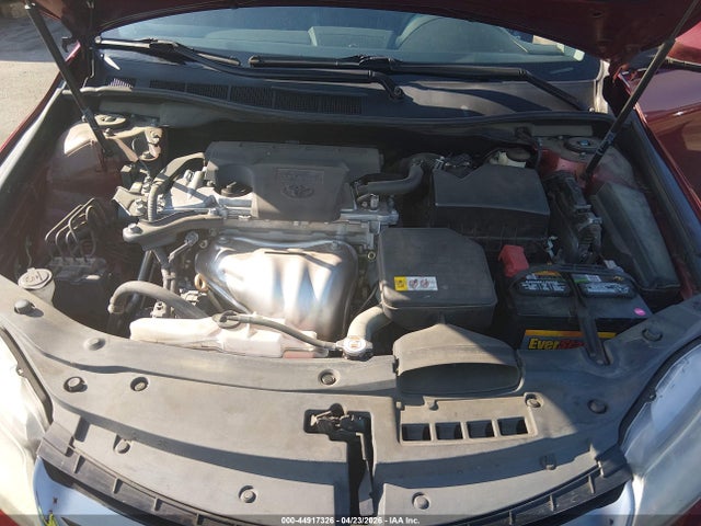 44917326 :رقم المزاد ، 4T1BF1FK6HU793942 vin ، 2017 Toyota Camry Se مزاد بيع